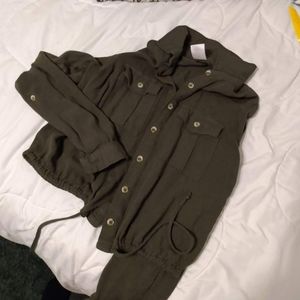 Long sleeved crop top